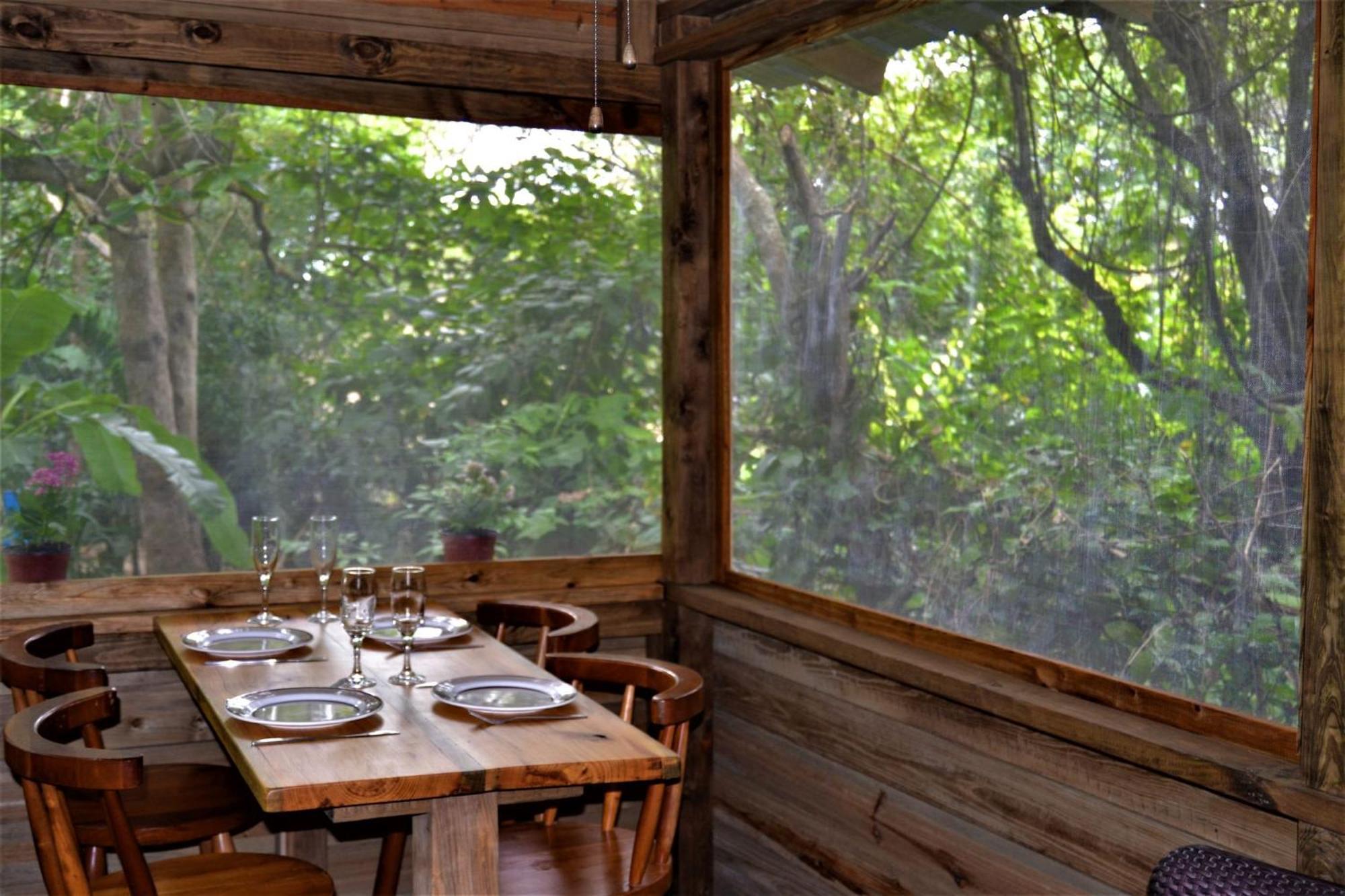 Iguana Roost Tourism Gold Standard Fully Equipped Two Bedroom Cabin 산 이그나시오 외부 사진